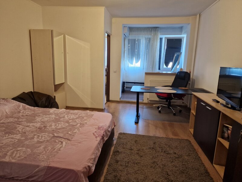 Basarabia, 5 minute metrou Costin Georgian,
